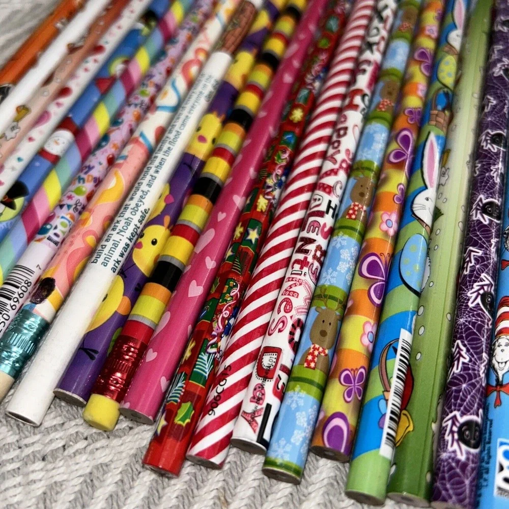 Vintage Wooden Pencil Lot 1990s Designed‎ Holiday C1